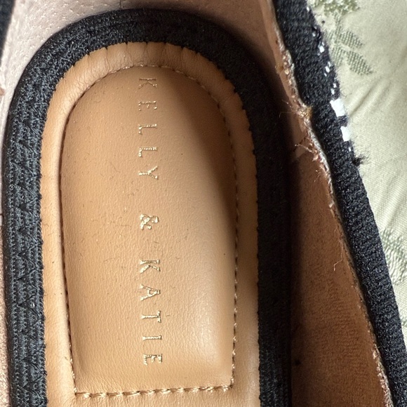Kelly & Katie Peyton Black and White Striped Loafers size 7.5M - Picture 2 of 9